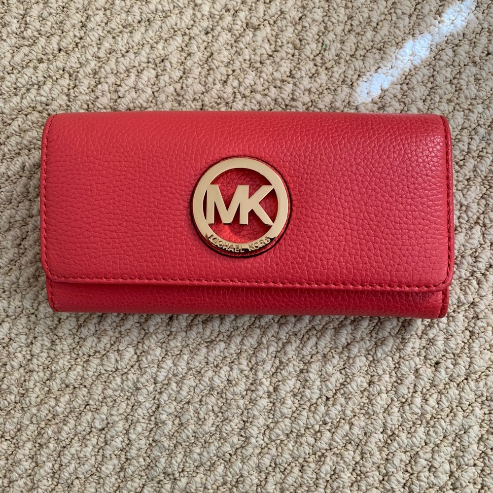 Michael Kors Fulton Carryall Leather Wallet